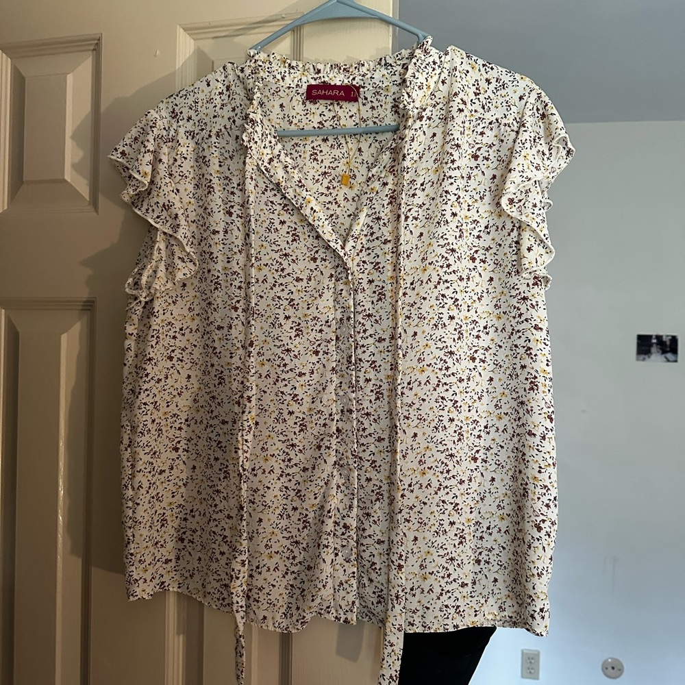 White Floral Ruffle Blouse